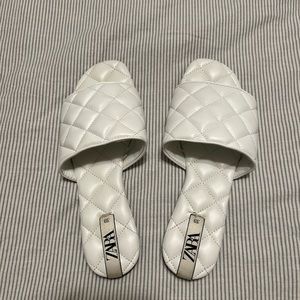 Zara quilted white sandals size 39